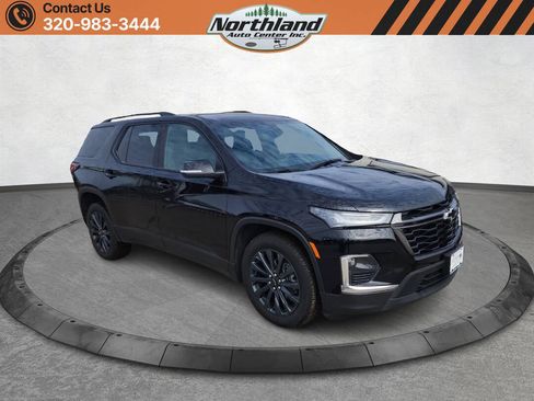 Used 2023 Chevrolet Traverse RS AWD/4WD image 3