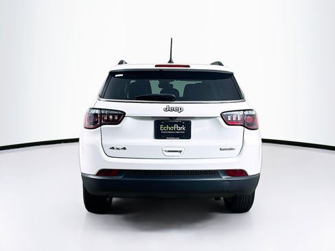 Used 2022 Jeep Compass Latitude AWD/4WD image 7