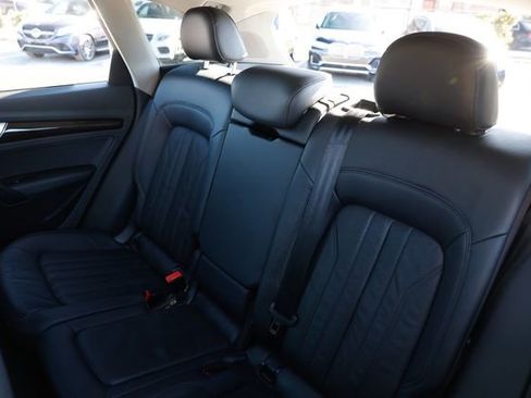 Used 2018 Audi Q5 2.0T Premium Plus w/ Premium Plus Package image 8