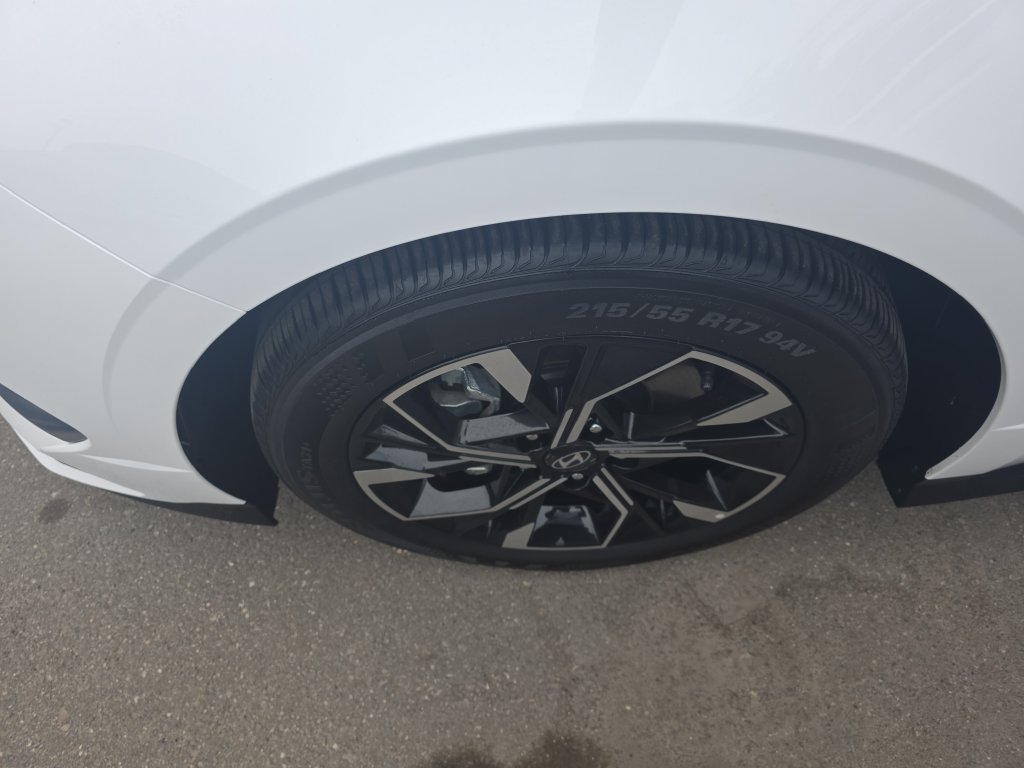 Used 2025 Hyundai Sonata SEL FWD image 24