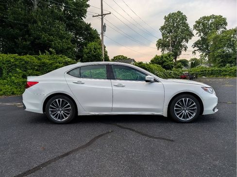 Used 2018 Acura TLX V6 SH-AWD w/ Advance Package image 4