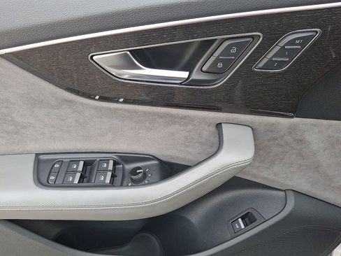 Used 2021 Audi SQ8 Prestige w/ Prestige Package image 13