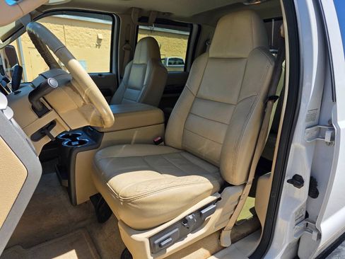 Used 2009 Ford F350 Lariat AWD/4WD image 17