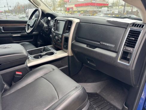 Used 2016 RAM 3500 Laramie w/ Convenience Group AWD/4WD image 15
