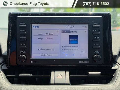 Used 2022 Toyota RAV4 XLE w/ Convenience Package FWD image 17