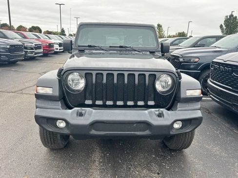 Used 2019 Jeep Wrangler Unlimited Sport S AWD/4WD image 6