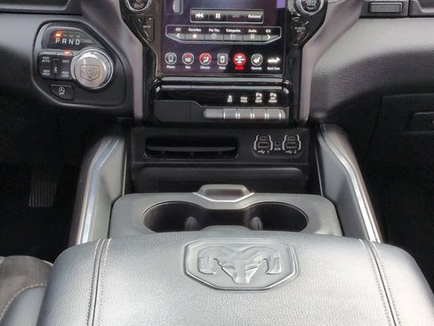 Used 2020 RAM 1500 Laramie AWD/4WD image 17