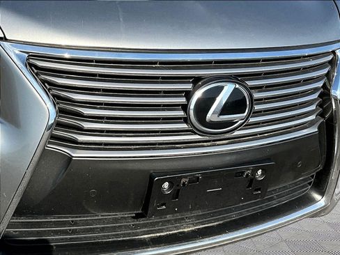 Used 2017 Lexus LS 460 AWD w/ Comfort Package image 31