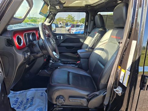 Used 2018 Jeep Wrangler Unlimited Rubicon w/ Safety Group AWD/4WD image 17