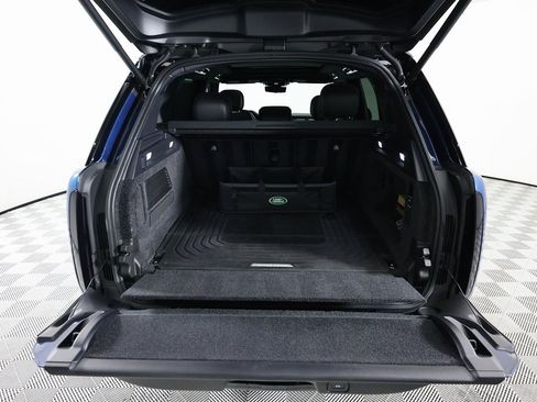 Used 2025 Land Rover Range Rover SE image 7