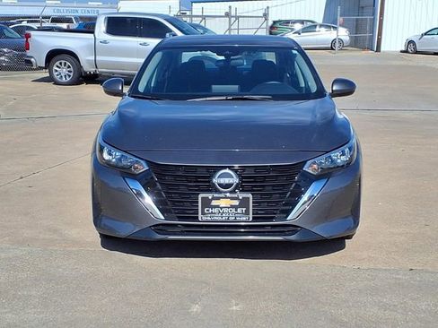 Used 2025 Nissan Sentra SV FWD image 2
