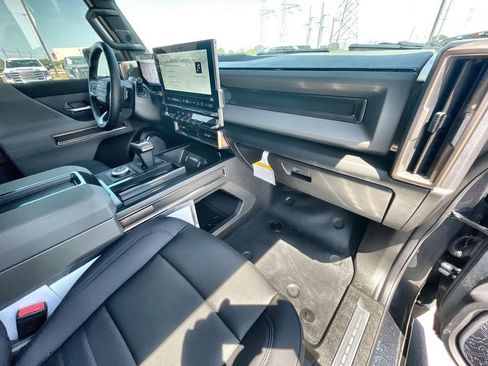 New 2025 GMC Hummer EV 3X image 32