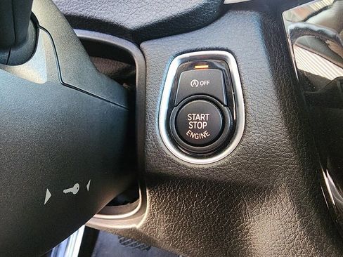 Used 2018 BMW 320i Sedan w/ Convenience Package image 31