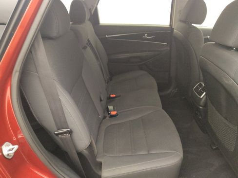 Used 2020 Kia Sorento LX FWD image 19