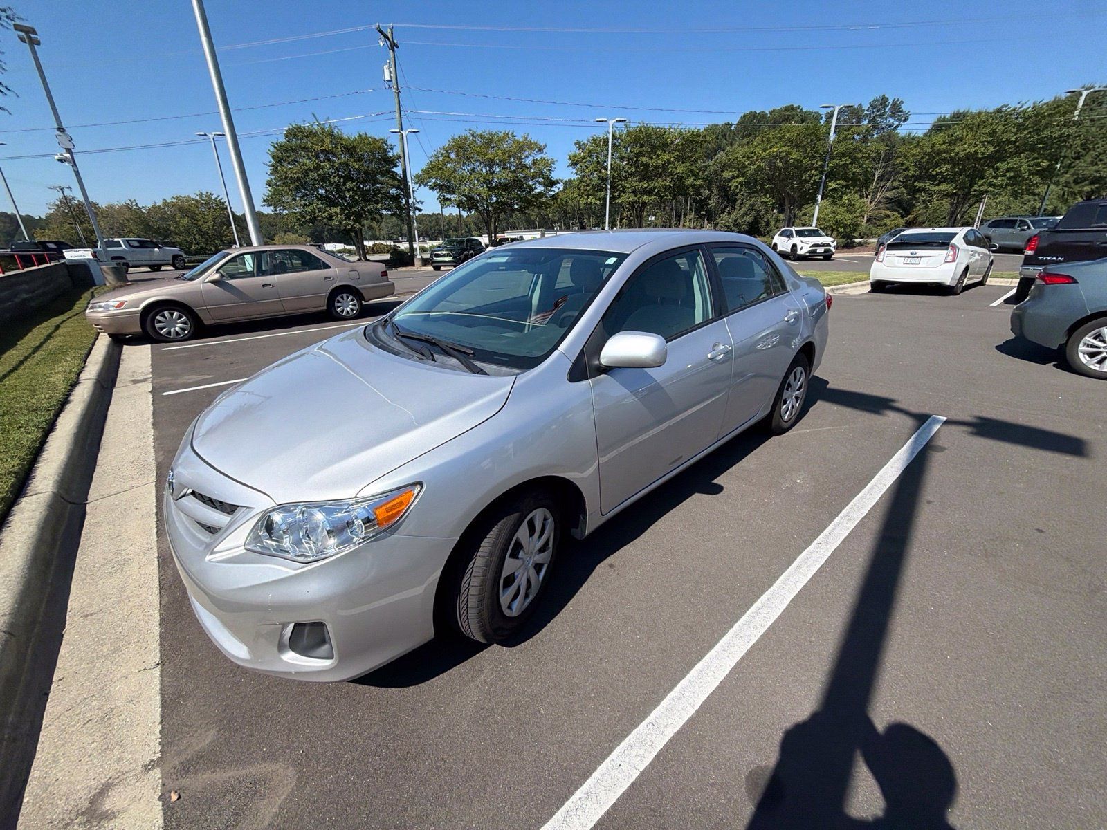 Used 2011 Toyota Corolla LE FWD image 5