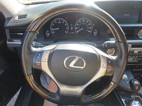 Used 2015 Lexus ES 350 w/ Premium Package FWD image 13