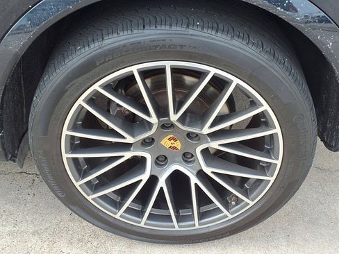 Used 2021 Porsche Cayenne Coupe AWD/4WD image 10