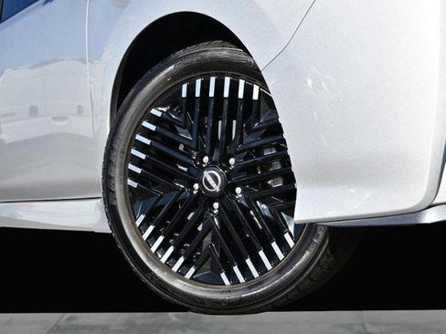 Used 2024 Nissan Leaf SV Plus image 3