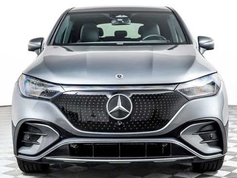 Certified 2023 Mercedes-Benz EQE 350+ SUV image 8