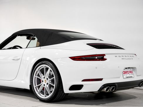 Used 2017 Porsche 911 Carrera S image 37