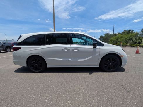 Used 2024 Honda Odyssey Sport image 2