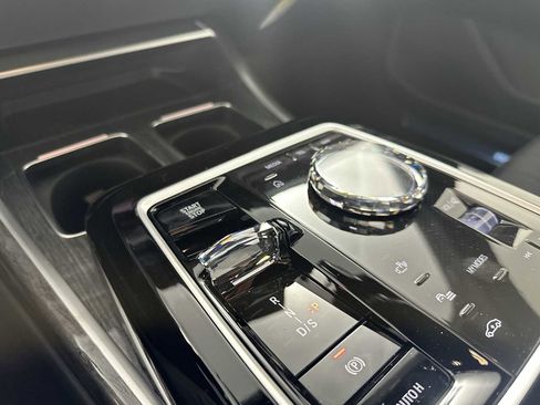 New 2026 BMW 740i xDrive image 16