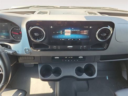 Used 2024 Mercedes-Benz Sprinter 144 Cargo image 11