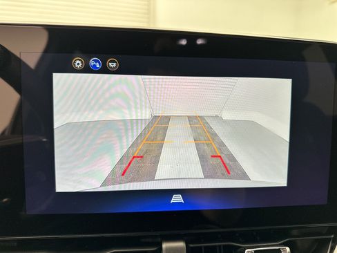 Certified 2026 Chevrolet Equinox LT image 24