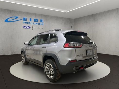 Used 2021 Jeep Cherokee Trailhawk image 6