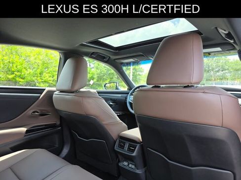 Used 2025 Lexus ES 300h w/ Premium Package FWD image 12