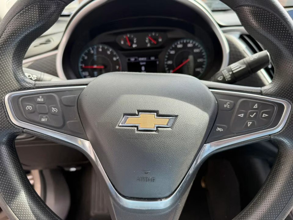 Used 2022 Chevrolet Malibu LT FWD image 18