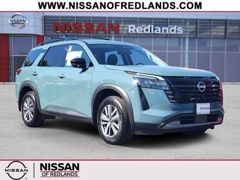 New 2026 Nissan Pathfinder SL FWD image 1
