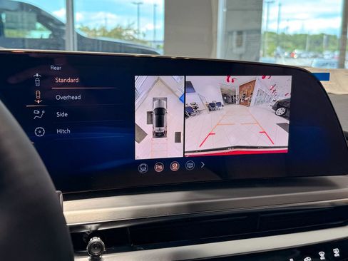 New 2026 Cadillac Lyriq Signature Sport w/ LPO, Bronce Accent Package AWD/4WD image 21