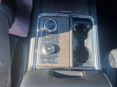 Used 2019 Ford Expedition Limited w/ Equipment Group 302A image 29