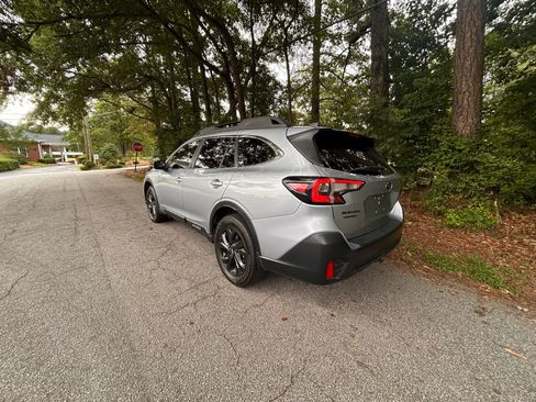 Used 2020 Subaru Outback Onyx Edition XT AWD/4WD image 3