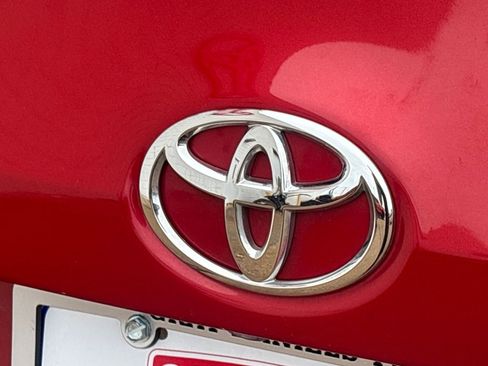 Used 2017 Toyota Corolla LE image 29