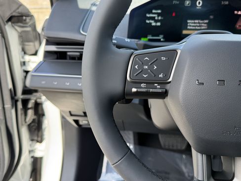 New 2026 Lexus ES 350e FWD image 21