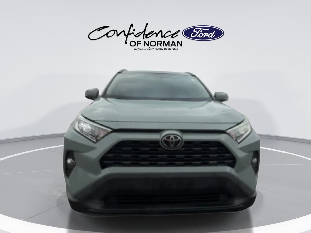 Used 2019 Toyota RAV4 XLE Premium w/ Carpet Mat Package FWD image 3