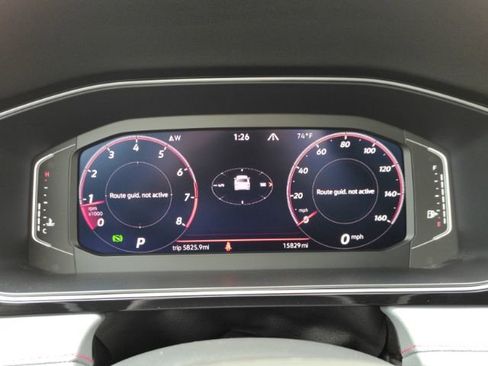 Used 2025 Volkswagen Jetta GLI Autobahn image 36