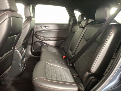 Used 2022 Ford Edge ST-Line image 14