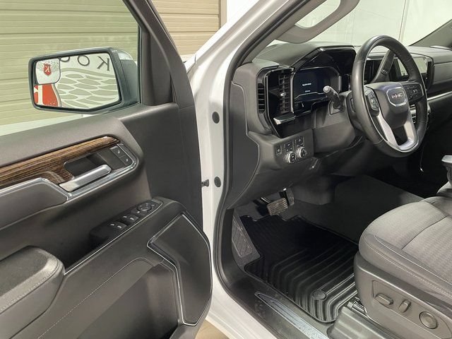 Used 2023 GMC Sierra 1500 SLE AWD/4WD image 10