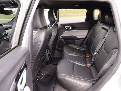 Used 2025 Jeep Compass Limited AWD/4WD image 9