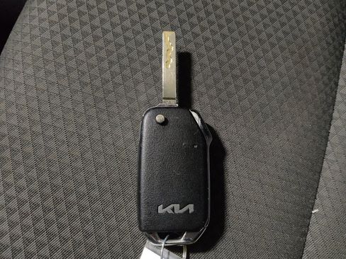 Used 2021 Kia Soul LX image 32