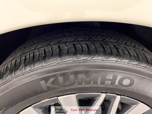 Used 2025 Nissan Altima 2.5 SV FWD image 17