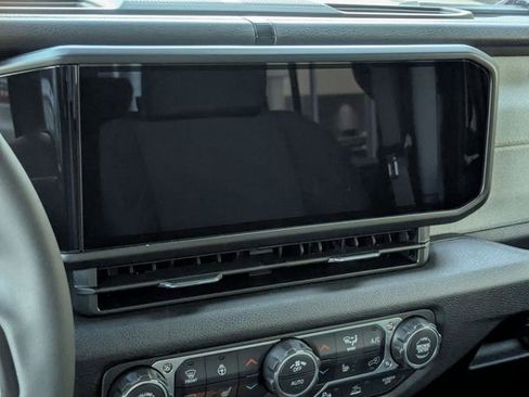 New 2026 Jeep Gladiator Sport AWD/4WD image 14