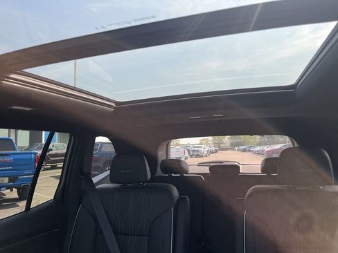 New 2026 Buick Enclave Avenir w/ Super Cruise Package AWD/4WD image 25