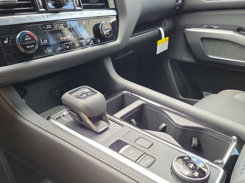 New 2026 Nissan Pathfinder SL AWD/4WD image 15