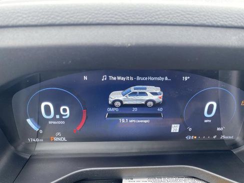 New 2026 Ford Explorer Platinum w/ LUX Leather Package image 17