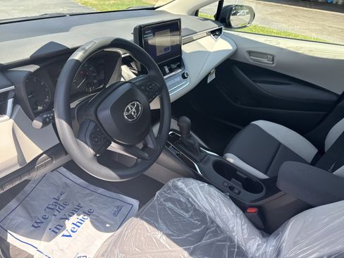 New 2025 Toyota Corolla LE FWD image 15