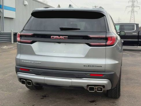 Certified 2025 GMC Acadia Elevation w/ Elevation Premium Package image 3
